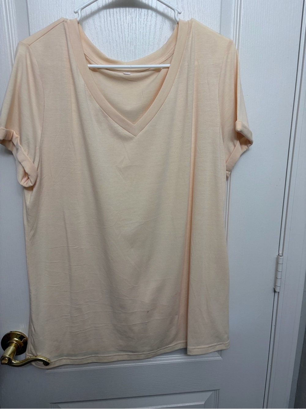 Women’s V-Neck Short Sleeve Top - Light Peach